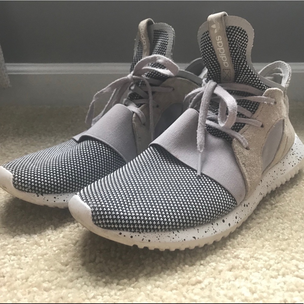 Adidas BB5116 Tubular Defiant Women’s Sneakers